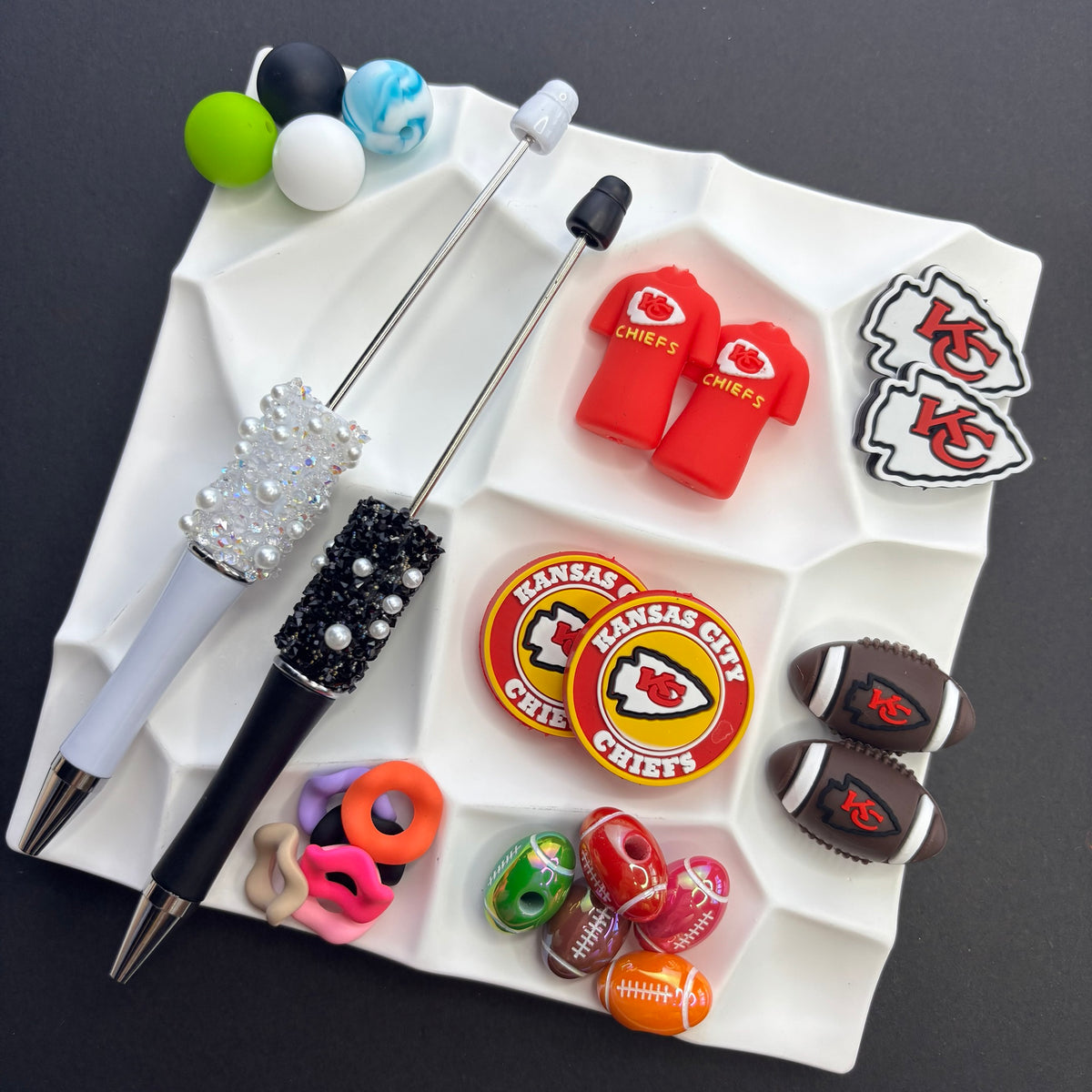 NFL Team Silicone Bead Set –NFL Team Combo Packs | DIY Sports Fan Bracelet & Keychain Craft Bead