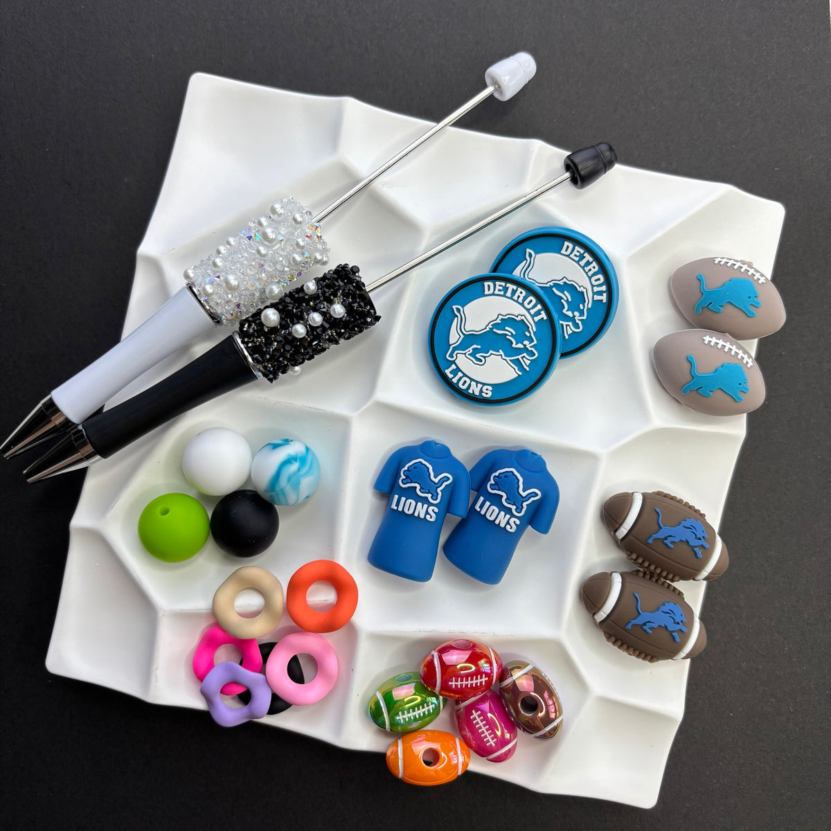 NFL Team Silicone Bead Set –NFL Team Combo Packs | DIY Sports Fan Bracelet & Keychain Craft Bead