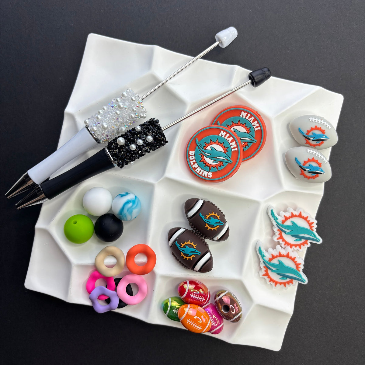 NFL Team Silicone Bead Set –NFL Team Combo Packs | DIY Sports Fan Bracelet & Keychain Craft Bead