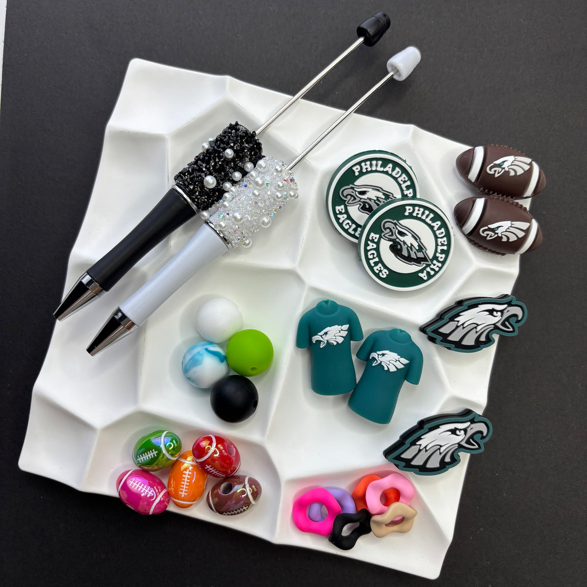 NFL Team Silicone Bead Set –NFL Team Combo Packs | DIY Sports Fan Bracelet & Keychain Craft Bead