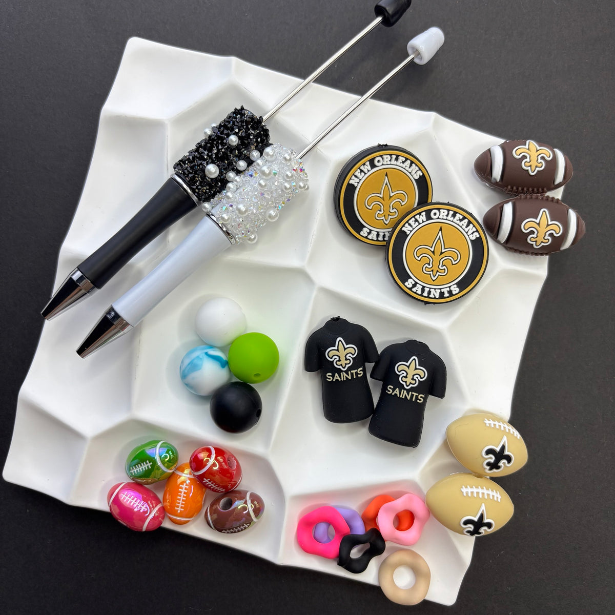 NFL Team Silicone Bead Set –NFL Team Combo Packs | DIY Sports Fan Bracelet & Keychain Craft Bead