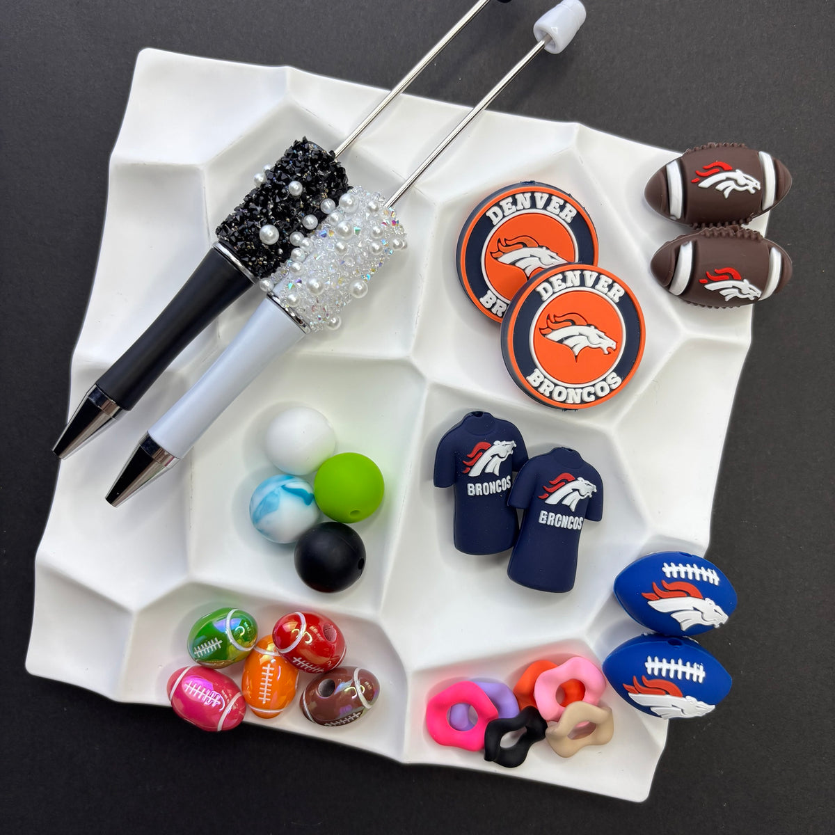 NFL Team Silicone Bead Set –NFL Team Combo Packs | DIY Sports Fan Bracelet & Keychain Craft Bead