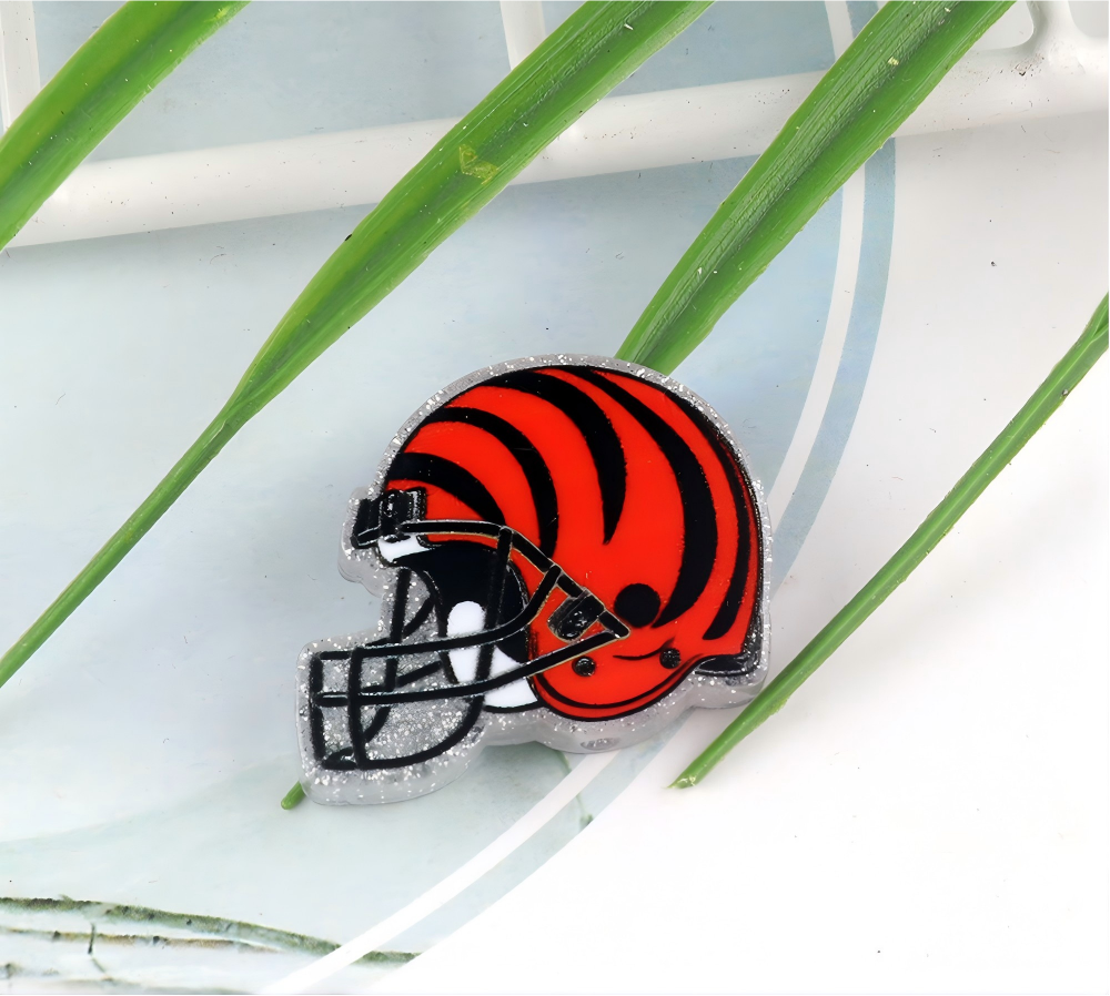 American NFL Team Helmet Acrylic Beads with Sparkling Silver Glitter, 22*26MM