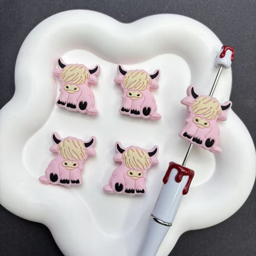Cute Pink Highland Cow Silicone Focal Beads – Pastel Farmhouse Beads for | Silicone Focal Bead for DIY Keychain & Pen Wrap