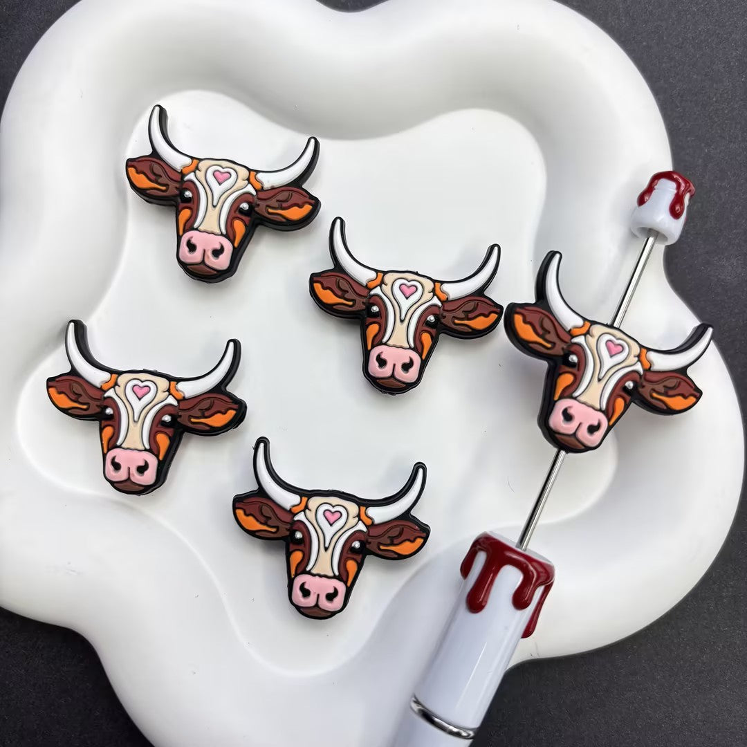 Western Longhorn Cow Silicone Focal Beads – Heart Design Farm Beads for | Silicone Focal Bead for DIY Keychain & Pen Wrap