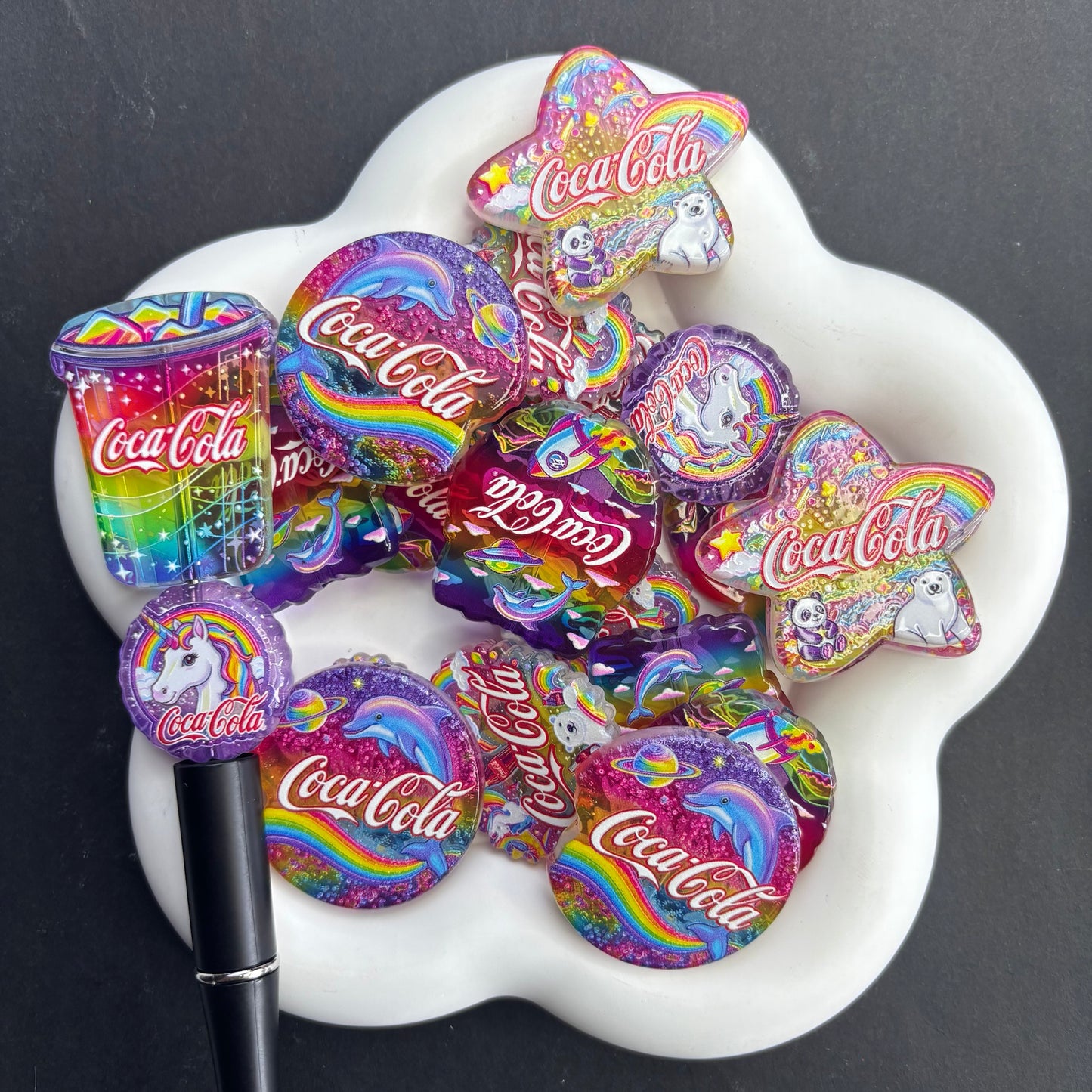 Retro Rainbow Coca-Cola Acrylic Focal Beads, Glitter Iridescent Soda Logo Shape Beads for Beadable Pens, Y2K Aesthetic DIY Keychain Charms