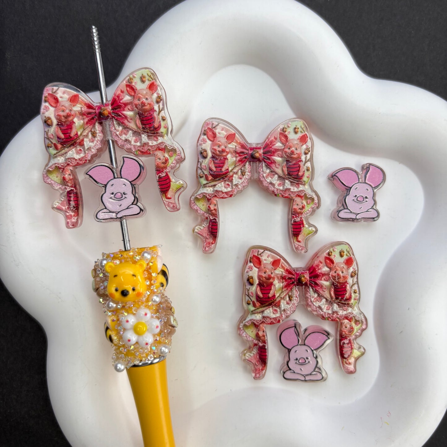 Kawaii Honey Pooh Bear Friends Beadable Pen Beads, Vintage Ribbon Bow & Pooh Piglet Eeyore Tigger Focal Beads Set, Large Hole Acrylic Loose Spacer Beads for DIY Pens