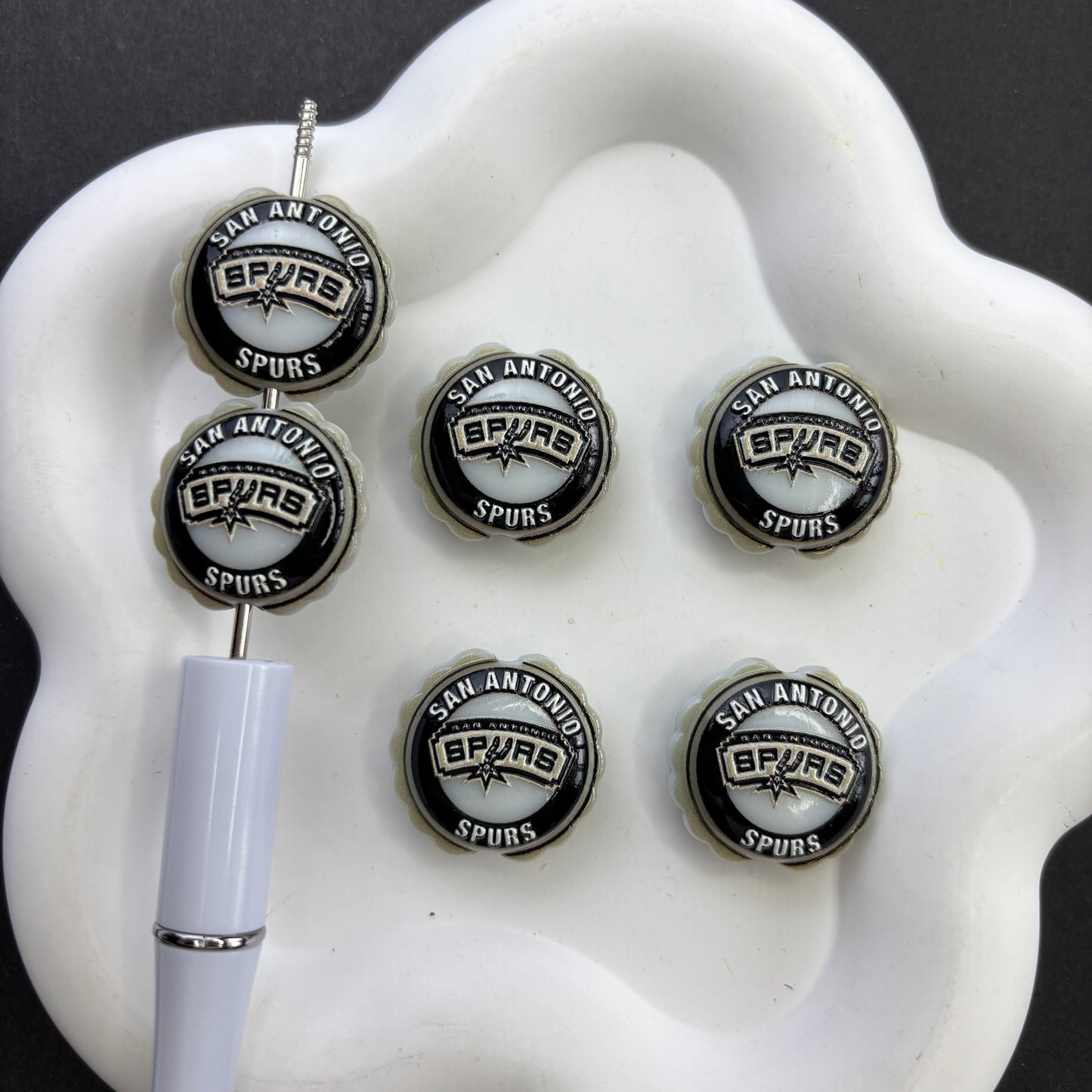 Basketball Team Bottle Cap Acrylic Focal Beads – Sports Game Day Fan Beads for DIY Beaded Pens, Keychains & Lanyard Making