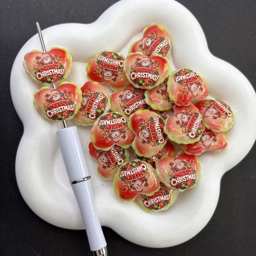 Vintage Santa Claus Merry Christmas Heart Acrylic Focal Beads – Holiday Scalloped Edge Spacer Beads for Beaded Pens, Keychains & DIY Holiday Crafts