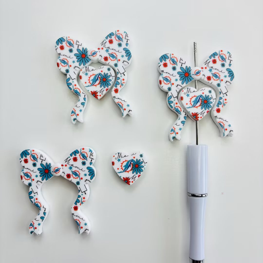 2-Piece Sports Bow & Heart Silicone Focal Beads Set – Game Day Hollow Ribbon Bow with Heart Beads for Beadable Pens, Keychains & Wristlets
