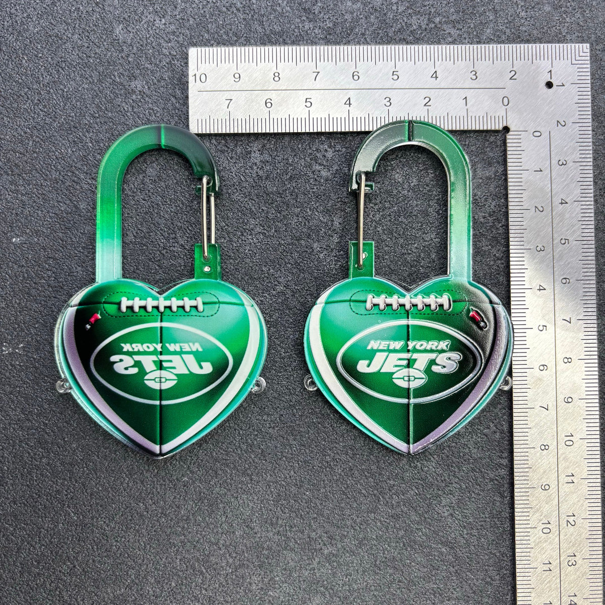 Game Day Heart Carabiner Keychain Clips, Football Team Spirit Spring Snap Bag Charms & Backpack Clips for Sports Fans & Gifts
