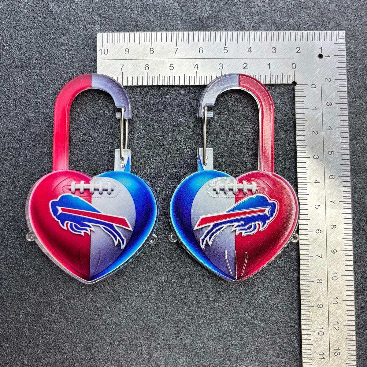 Game Day Heart Carabiner Keychain Clips, Football Team Spirit Spring Snap Bag Charms & Backpack Clips for Sports Fans & Gifts